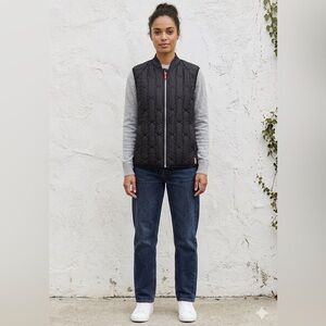 Hunter Original Vest Mid-Layer Quilted Vest Black Full Zip Women's